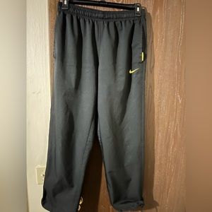 Nike Men Livestrong Pants